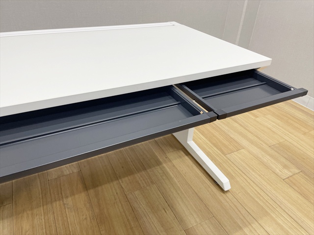直接取引】シスクエ4＋データカウンター【茨城】 平デスク CZR 引出し 
