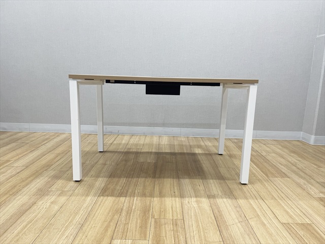 ���f�X�N�@���[�N�t�B�b�g�@���o�����@�X�^���_�[�h�e�[�u���@SDT-WF127MP2N