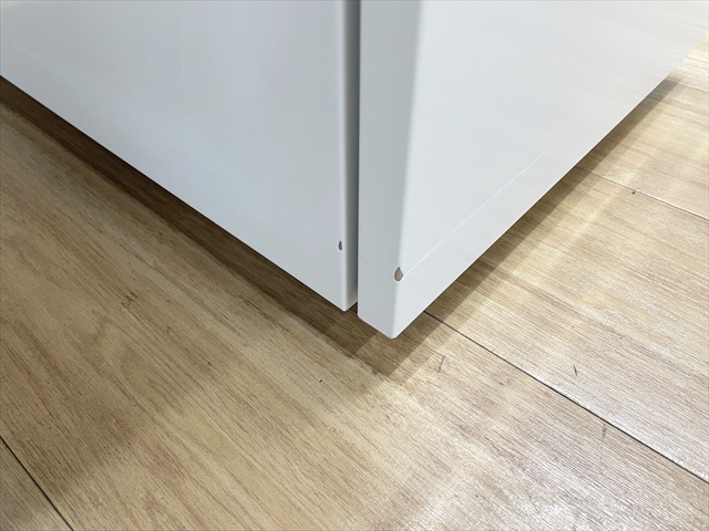 �Б��f�X�N�@3�i���@�t���b�g���C���@SP-D046D-D3 WH