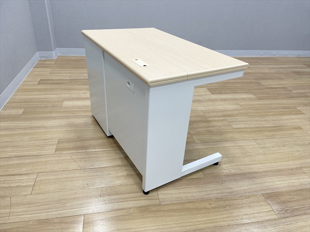 �Б��f�X�N�@3�i���@�t���b�g���C���@SP-D046D-D3 WH