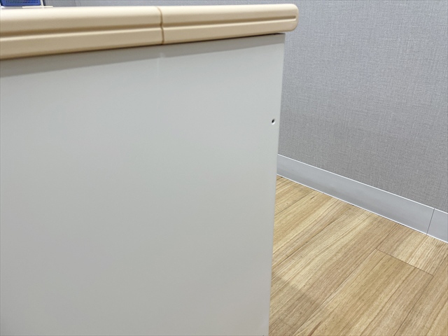 �Б��f�X�N�@3�i���@�t���b�g���C���@SP-D046D-D3 WH