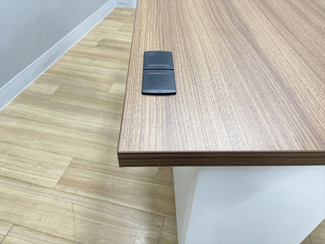 �Б��f�X�N�@3�i���@�X�`�[���f�X�N