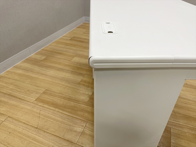 �Б��f�X�N�@3�i���@�t���b�g���C���@SP-D046D-D3 WH