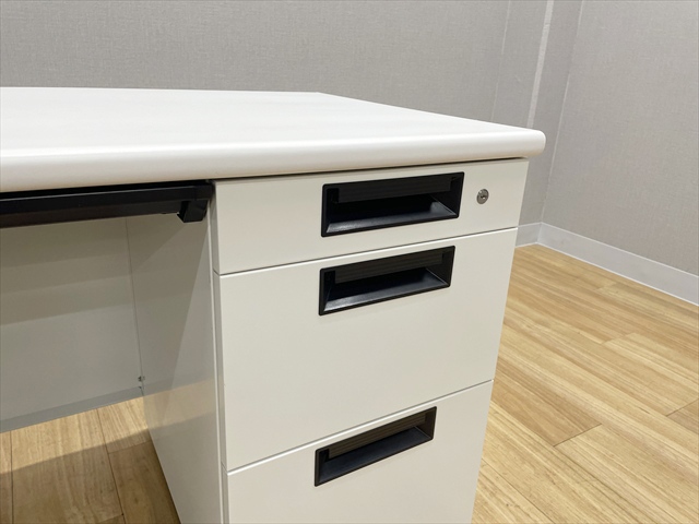 �Б��f�X�N�@3�i���@�t���b�g���C���@SP-D046D-D3 WH