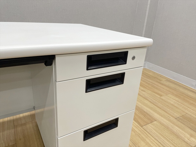 �Б��f�X�N�@3�i���@�t���b�g���C���@SP-C0470-3 WH