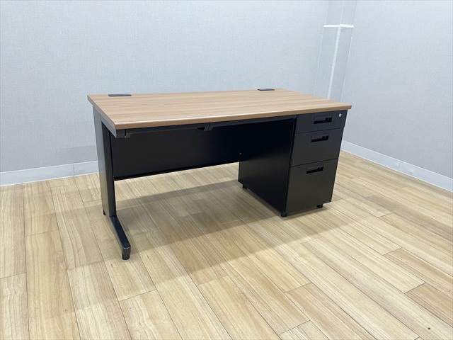 �Б��f�X�N�@3�i���@�X�`�[���f�X�N�@OC-SD147KB