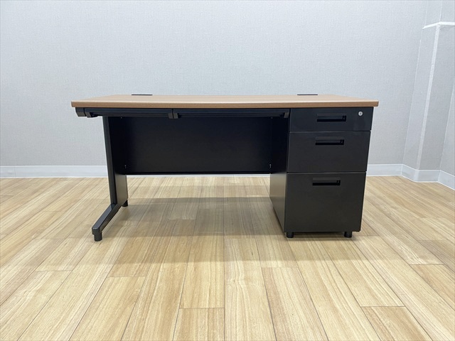 �Б��f�X�N�@3�i���@�X�`�[���f�X�N�@OC-SD147KB