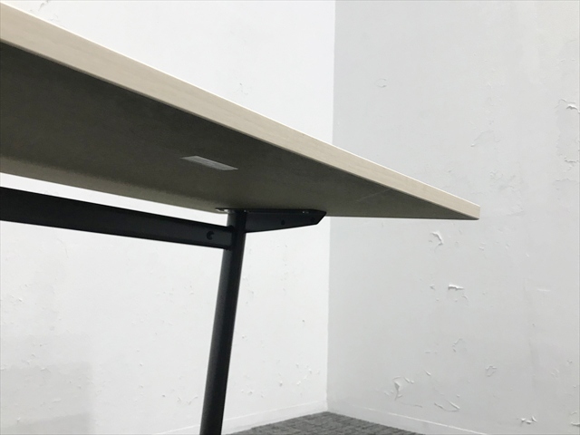 �X�N�[���f�X�N�@���C�u�X�@���o�����@�p�[�\�i���e�[�u���@�X�ΓV�@MS85GK MX51