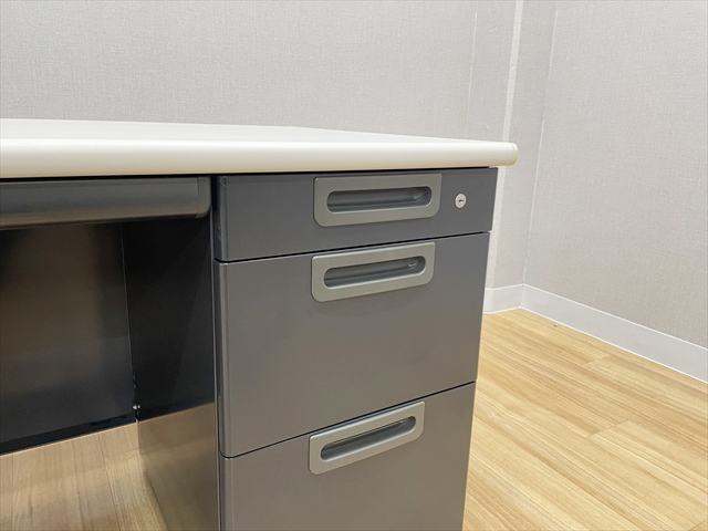 fXN@RRi@LA^Cv@RY-T167A