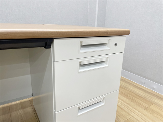 �����f�X�N�@3�E3�i���@�X�`�[���f�X�NSH2�@OC-SH147R-2