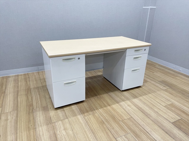 �����f�X�N�@3�E3�i���@LEO�@LER-T147