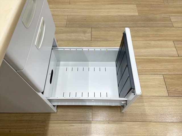 �����f�X�N�@3�E3�i���@LEO�@LER-T147