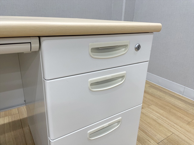 �����f�X�N�@3�E3�i���@LEO�@LER-T147