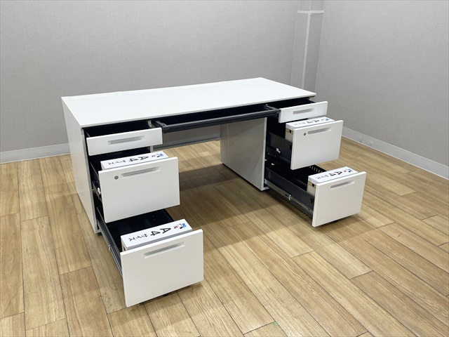 �����f�X�N�@3�E3�i���@iS�@SDT-IS167PAWN