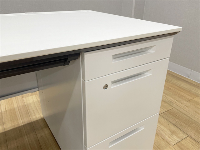 �����f�X�N�@3�E3�i���@iS�@SDT-IS167PAWN
