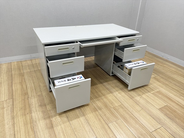 �����f�X�N�@3�E3�i��