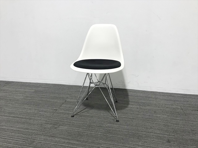 Vitra/ヴィトラのミーティングチェア 肘無 イームズ プラスチック