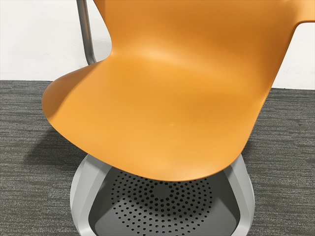 steelcase/スチールケースのミーティングチェア 肘付 ノード