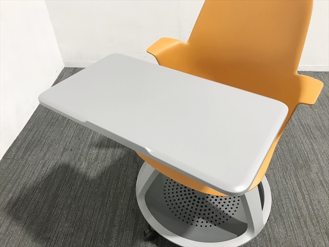 steelcase/スチールケースのミーティングチェア 肘付 ノード