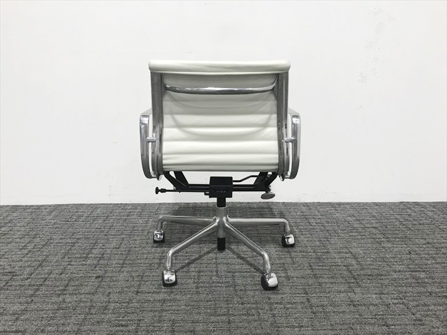お値下げ　美品　イームズ　アルミナム ハーマンミラー　 リプロダクト イームズアルミナムグループ - マネジメントチェア | ハーマン