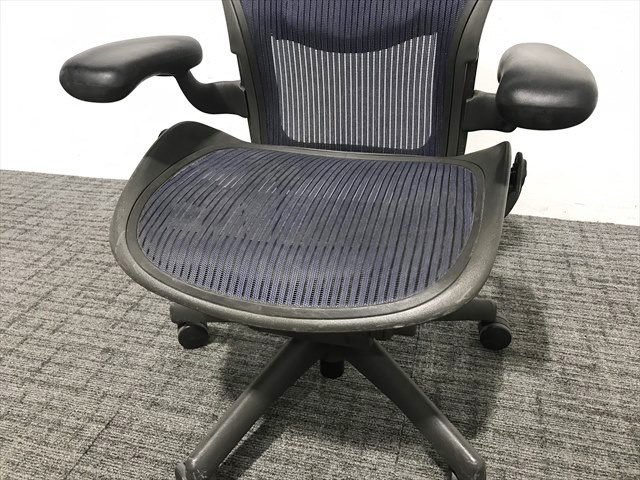 HermanMiller/ハーマンミラーのアーロンチェア Bタイプ スタンダード ランバーサポート付 AE111PWB AJG1BBFP3D06[ HermanMiller/ハーマンミラー][中古]|オフィス家具（中古）通販ならHappy（ハッピー）
