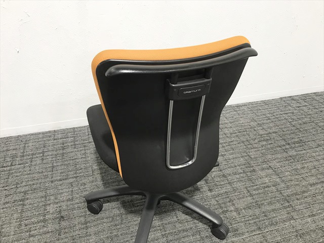 �J���b�c�@�`�F�A�@���[�o�b�N�@�n���K�[�t�@CK33ZR 5617