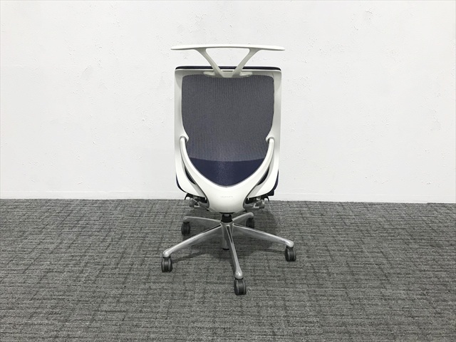 オカムラのゼファーチェア メッシュタイプ ハンガー付[オカムラ][中古