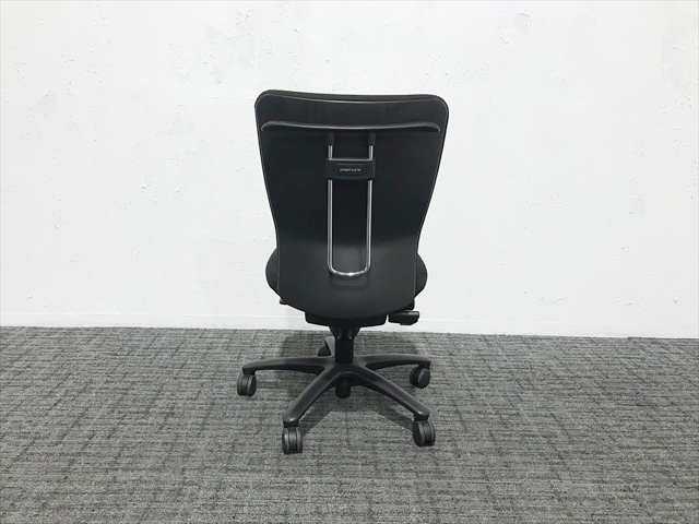 オカムラのカロッツァチェア ハイバック ハンガー付 CK36ZR FS11 