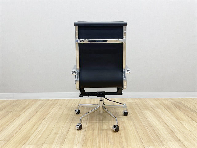 �f�U�C�i�[�Y�`�F�A�@�n�C�o�b�N�@�p�b�h�t�@OC-CH-NW02H