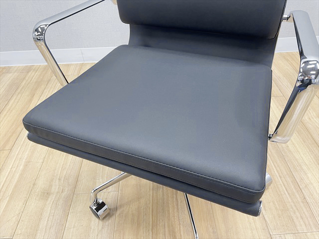 �f�U�C�i�[�Y�`�F�A�@�n�C�o�b�N�@�p�b�h�t�@OC-CH-NW02H