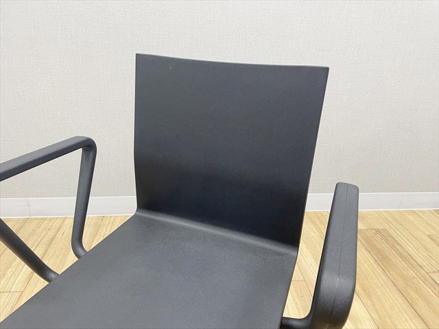 .04�`�F�A�@�X�^�W�I�`�F�A�@44008100