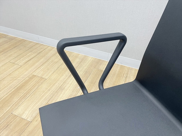 .04�`�F�A�@�X�^�W�I�`�F�A�@44008100