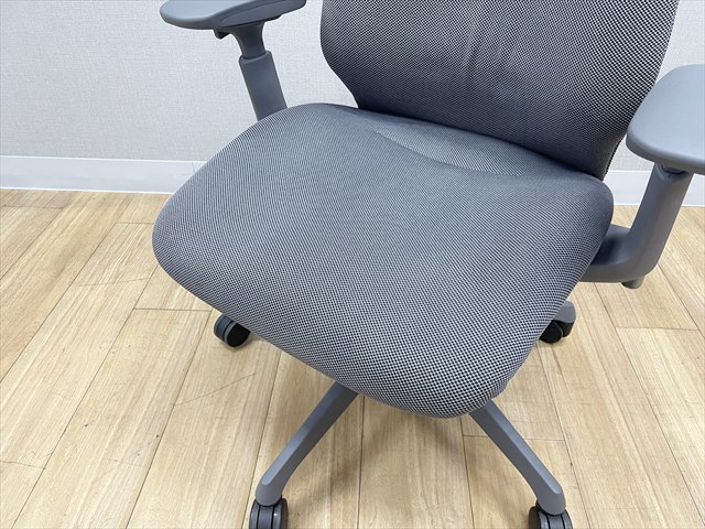 オカムラのスフィアチェア ハイバック CT4CAE FRU2[オカムラ][中古