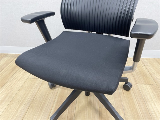 イトーキのスピーナチェア エラストマータイプ KE-757GP-T1T1T1 