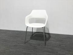 スタッキングチェア・椅子も激安販売！(ホワイト系)all｜ オフィス家具