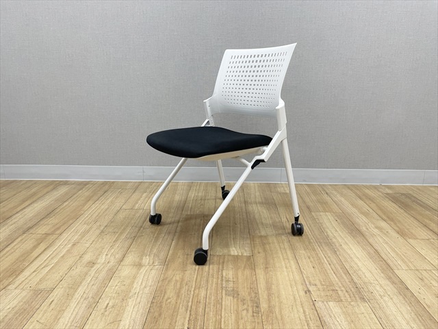 スタッキングチェア 肘無 モノン キャスター付 KLD211PG-W9W9T1