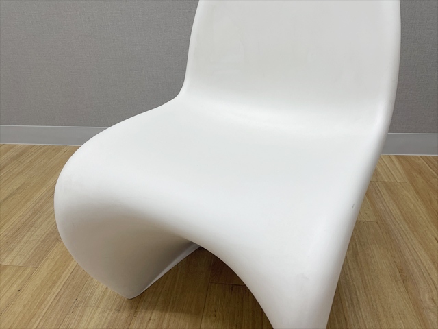 Vitra/ヴィトラのスタッキングチェア 肘無 パントン[Vitra/ヴィトラ