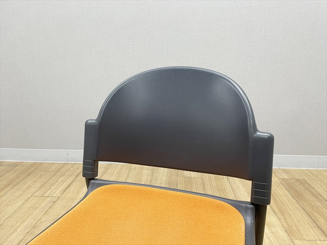 �X�^�b�L���O�`�F�A�@�I���@VM�@���N�b�V�����^�C�v�@�L���X�^�[�t�@MC-V26SEH OR