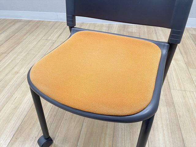 �X�^�b�L���O�`�F�A�@�I���@VM�@���N�b�V�����^�C�v�@�L���X�^�[�t�@MC-V26SEH OR