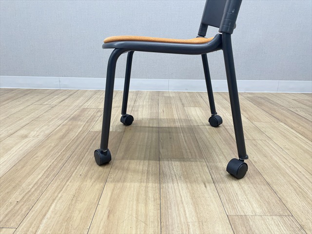 �X�^�b�L���O�`�F�A�@�I���@VM�@���N�b�V�����^�C�v�@�L���X�^�[�t�@MC-V26SEH OR