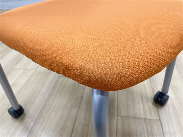 �X�^�b�L���O�`�F�A�@�I�t�@�T���P�C�@CM550�@�L���X�^�[�t