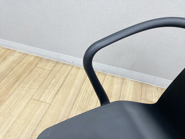 �X�^�b�L���O�`�F�A�@�I�t�@�x�����B���A�[���`�F�A