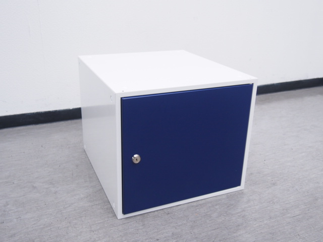 オフィス家具  スタッキングスチールロッカー　Ceha 