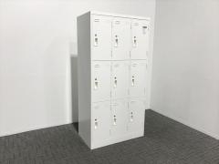 楽天市場】送料無料 ロッカー おしゃれ スチールロッカー 3人用 選べるカラー 鍵付き スペアキー付 3列1段 スチール製 収納 オフィス 事務所  会社 業務用 オフィスロッカー スチールキャビネット オフィス用品 スリム かぎ付き 更衣ロッカー 三人用 3枚扉 シリンダー錠 10 
