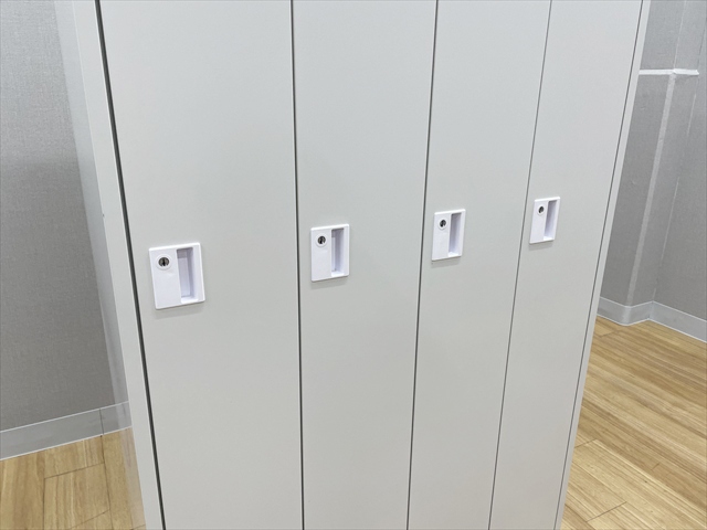 4�l�p���b�J�[�@���쐬�s��