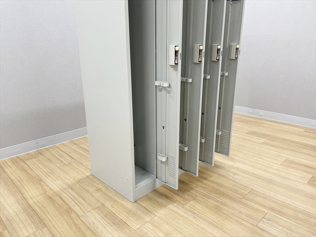 4�l�p���b�J�[�@�X�߃��b�J�[�@LK�^�@LK-42S