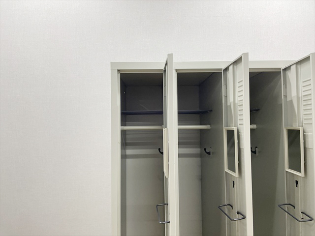 4�l�p���b�J�[�@�X�߃��b�J�[�@LK�^�@LK-42S