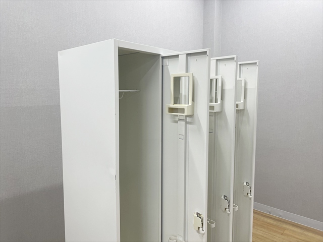 3人用ロッカー FZ型 4573FZ ZA75[オカムラ][中古]|ロッカー-ロッカー