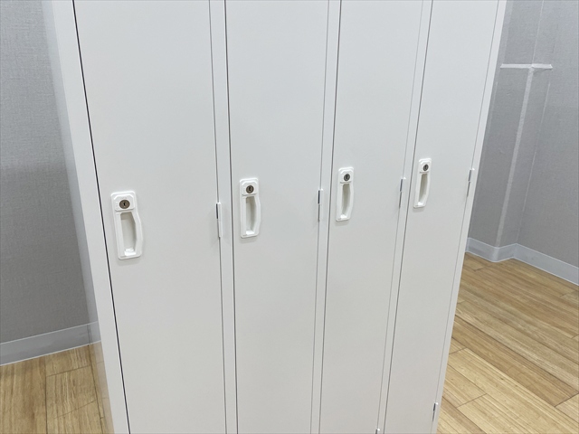 4�l�p���b�J�[�@AKL�^�@AKL-W4