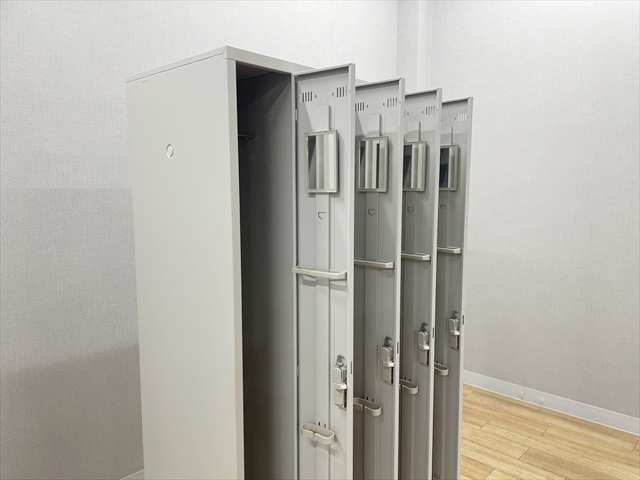 4�l�p���b�J�[�@LEO�@LE-4N